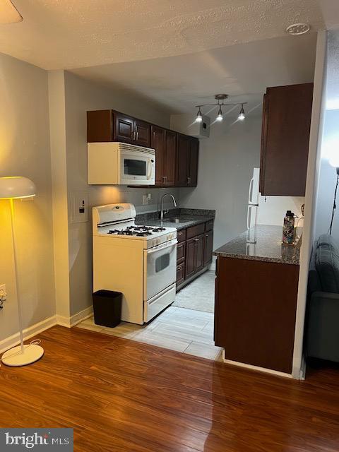 Foto del edificio - 1200 S Arlington Ridge Rd