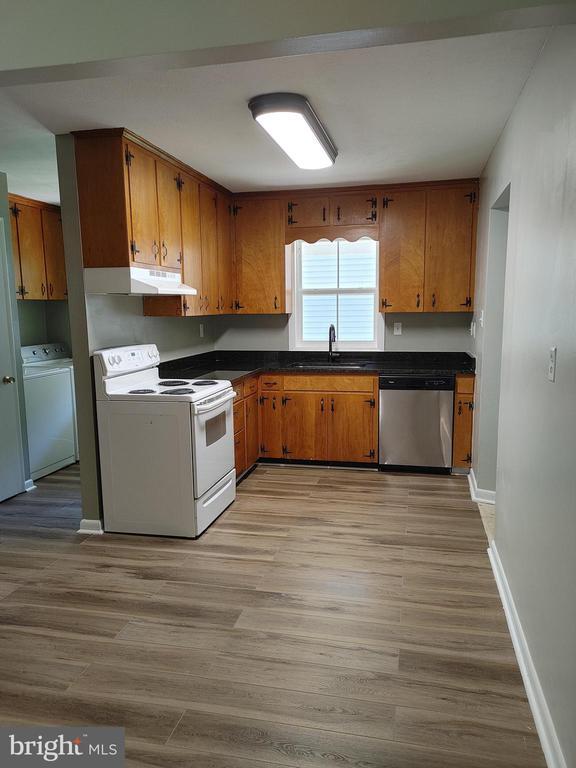Foto del edificio - 46307 Rue Purchase Rd
