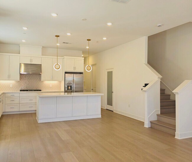 Foto del edificio - Newly-Buit Home in Great Park