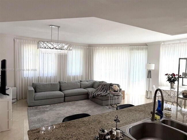 Foto del edificio - 20000 E Country Club Dr