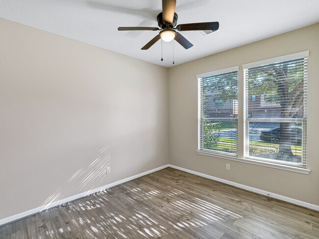 Foto del edificio - 11103 Avery Oaks Ln