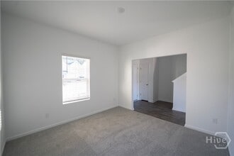 Building Photo - 145 Kingswood Cir