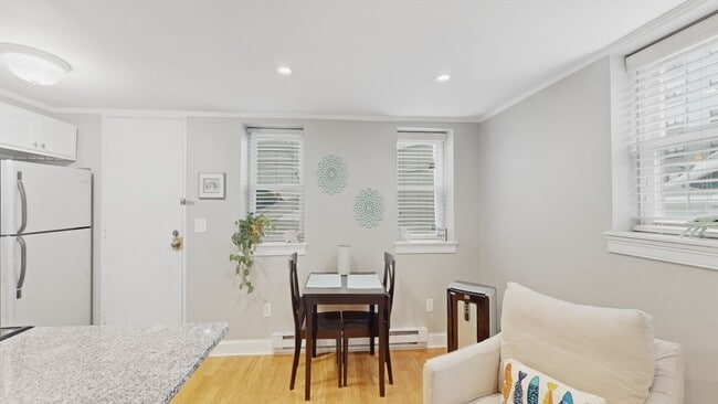 Foto del edificio - 130 G St