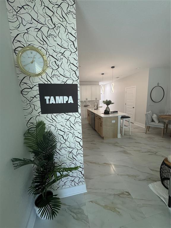 Foto del edificio - 2138 W Beach St