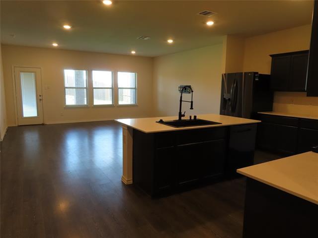 Building Photo - 3037 Zinnia St