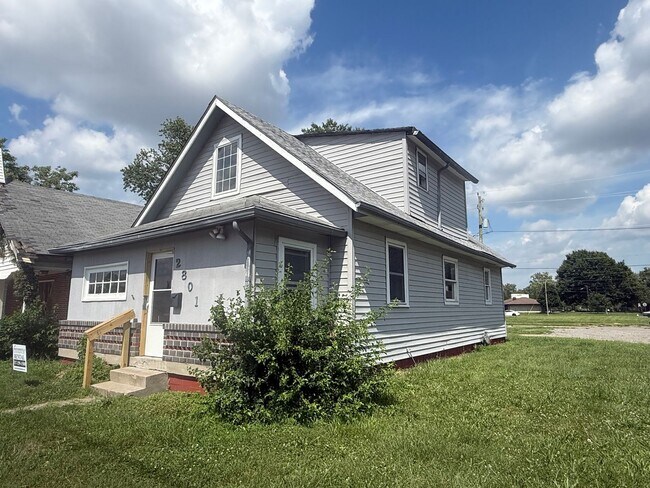 Building Photo - 2801 Columbia Ave