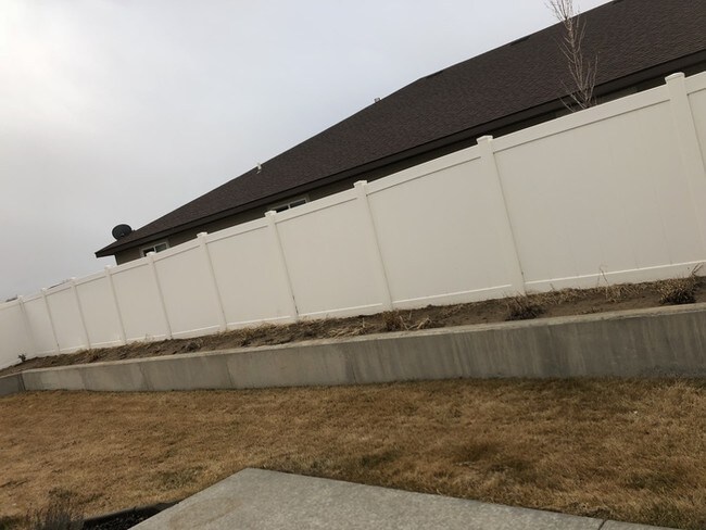 Building Photo - Beautiful Brand New Home