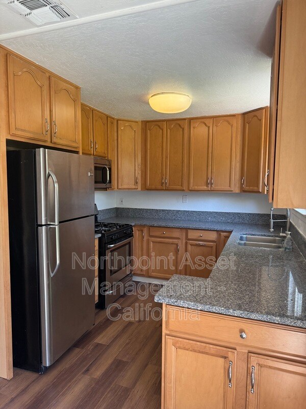 Building Photo - 2124 Ethan Way