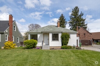 Building Photo - 2818 W Euclid Ave