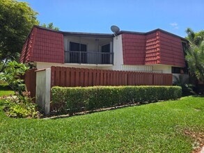 Building Photo - 3909 Victoria Dr