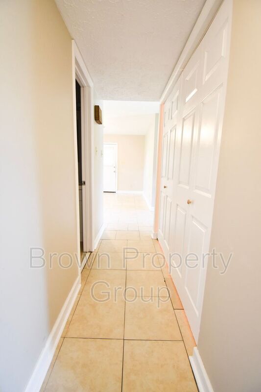 Foto del edificio - 6208 Birchbrook Dr