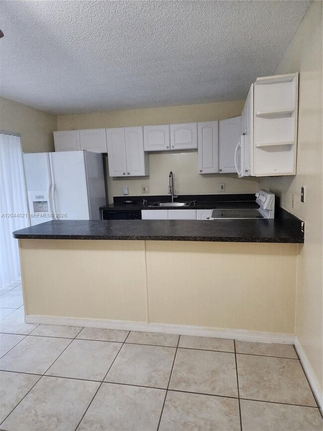 Building Photo - 2148 White Pine Cir