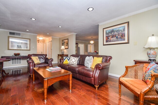 Foto del edificio - 5050 Ambassador Way