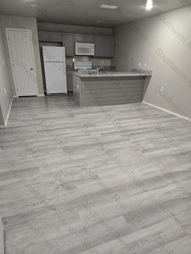 Building Photo - Modern 2 Bed 2 Bath apartment
