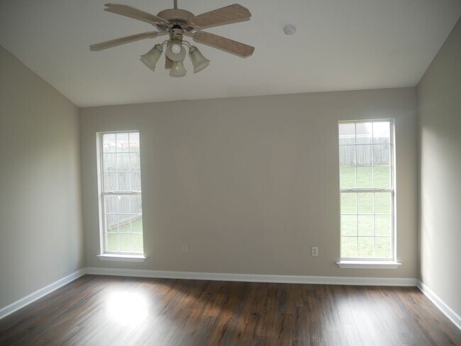 Foto del edificio - 1765 Madison Cove E