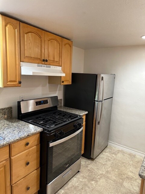 Foto del edificio - 115-112 Poplar Ave