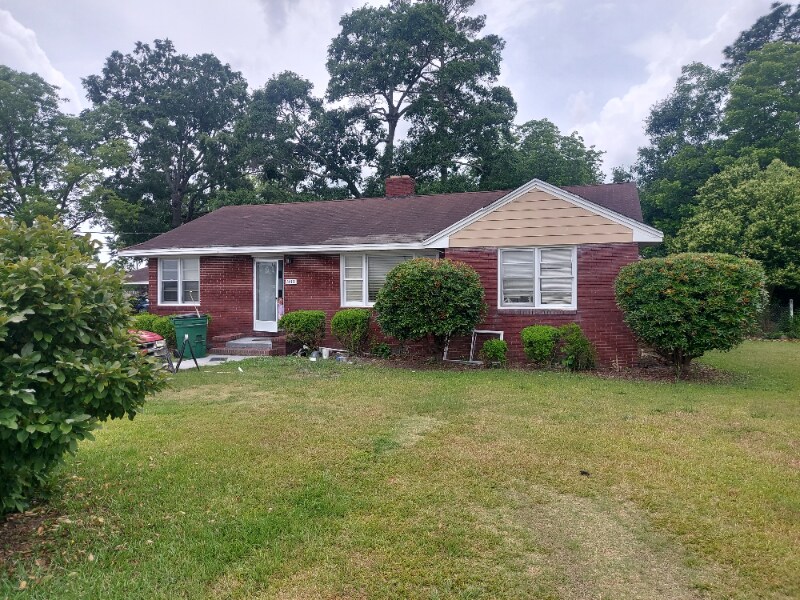 1412 S Fourth St, Hartsville, SC 29550 House Rental in Hartsville, SC
