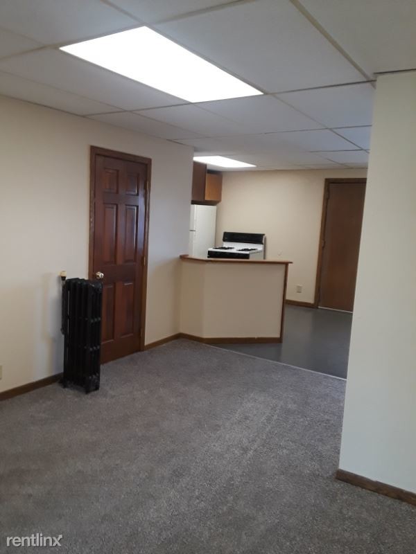 Building Photo - 2 br, 1 bath Apartment - 8 N 18th Ave W