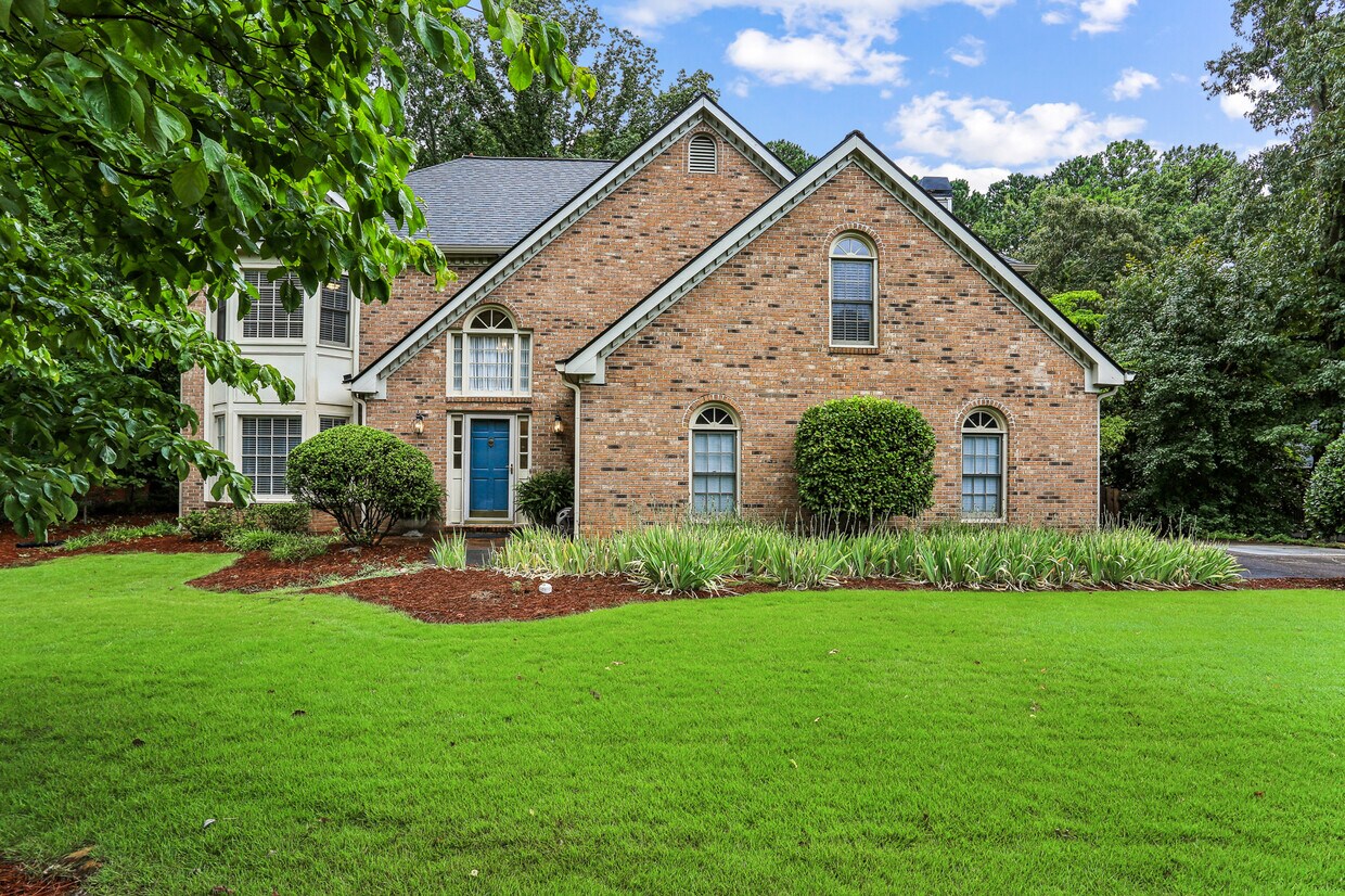 Foto principal - 120 Riding Trail Ct