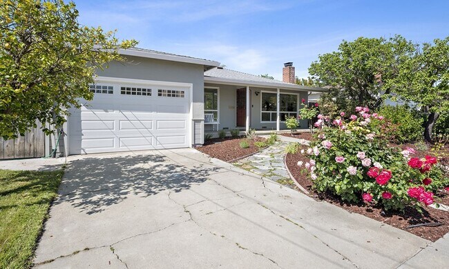 Building Photo - Desirable Redwood City Charm
