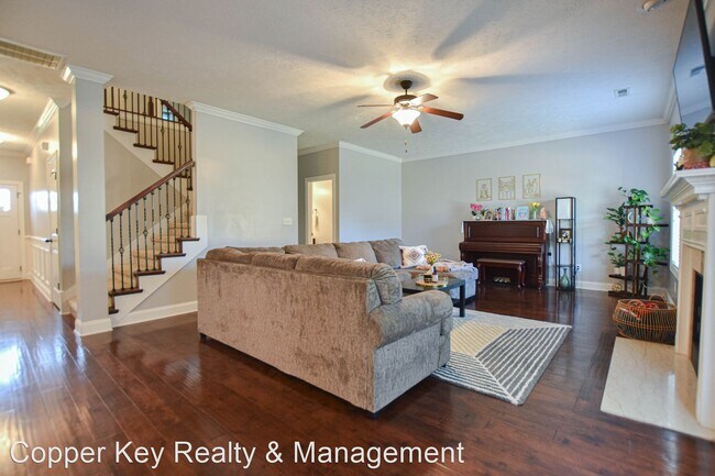 Building Photo - 4 br, 2.5 bath House - 1957 Sunset Meadows...