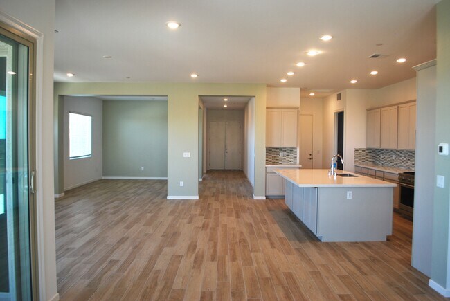 Foto del edificio - 12444 Primrose Grove Ln