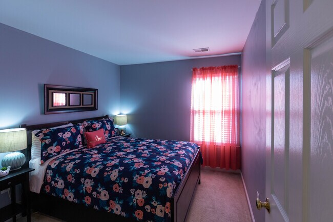 Building Photo - 3023 Cahill Ln