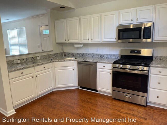Foto del edificio - 2 br, 2.5 bath House - 6480 Bellcross Trail