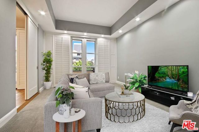 Foto del edificio - 10102 Empyrean Way