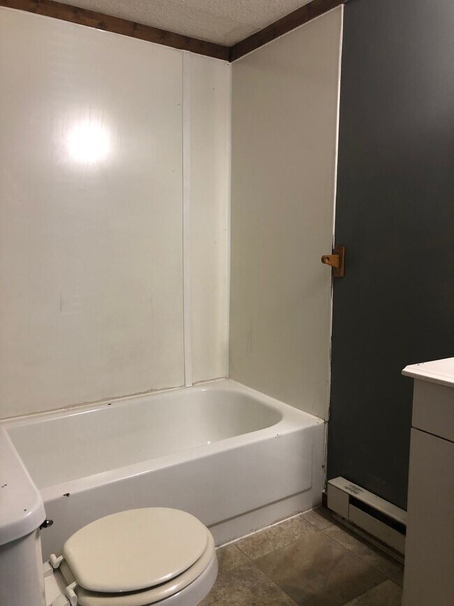 Foto del edificio - 1706 Russell