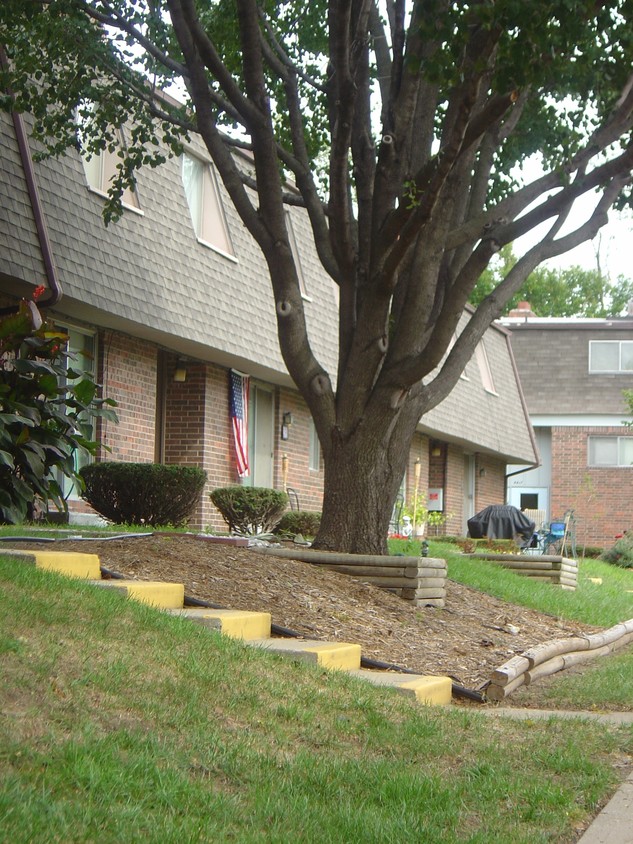 Primary Photo - 4401 NW Dmons Dr