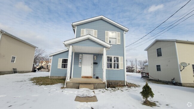 Building Photo - 1229 5th St NE