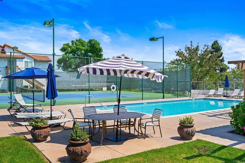 Pool, Spa, Tennis Court - 910 S Rancho Santa Fe Rd