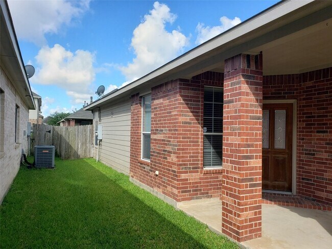 Foto del edificio - 25107 Hazel Ranch Dr