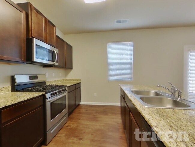 Foto del edificio - 38 Possum Creek Ln