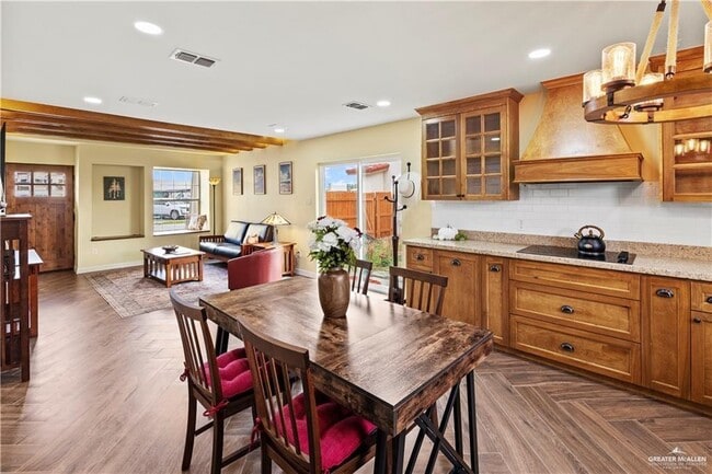 Foto del edificio - 10 Karen Dr