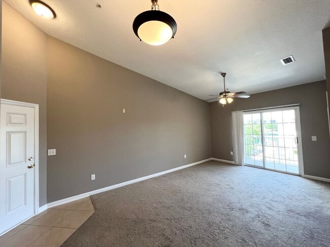 Building Photo - Charming 2-Bedroom Condo in Summer Key – S...