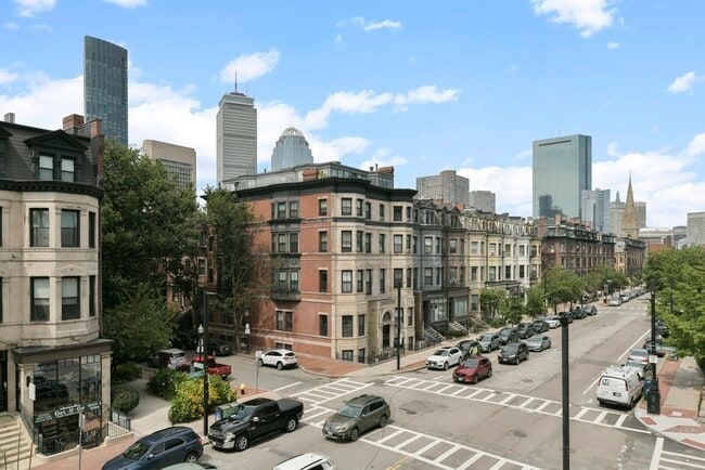 Foto del edificio - 566 Columbus Ave