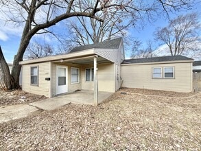 Building Photo - 1801 Arlington Ave