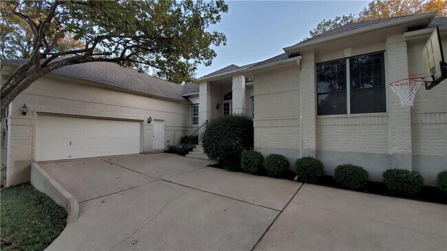 Foto del edificio - 9101 Cessna Ln