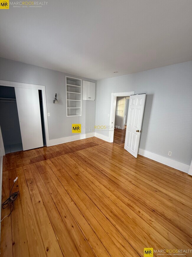 Building Photo - 58 Willow Ave