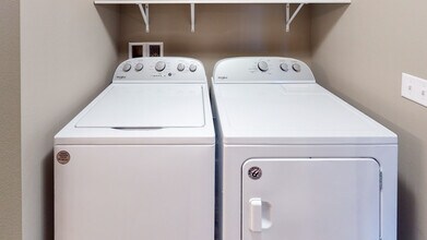 In-Unit Laundry - Pinnacle Point Apartments