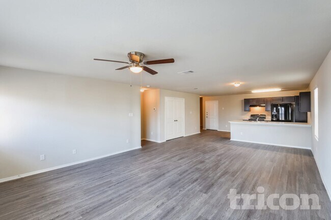 Foto del edificio - 9706 Marbach Hl