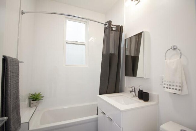Building Photo - 1 bedroom in San Francisco CA 94102