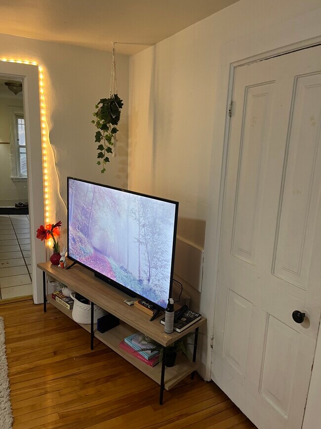 Foto del edificio - 512 E Johnson St