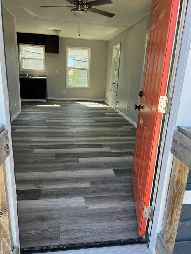 Foto del edificio - 1309 Fifth St