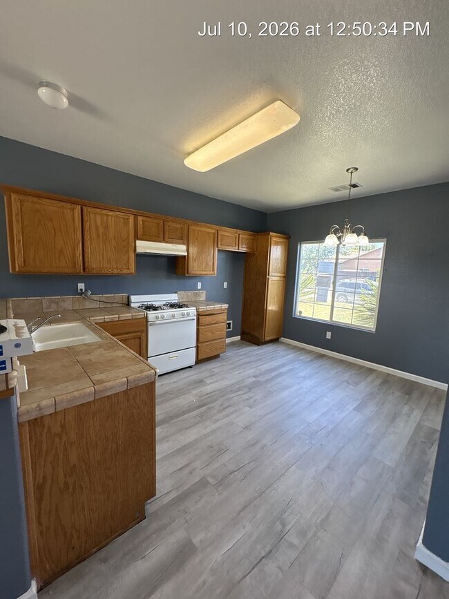 Foto del edificio - 30743 Cottontail St