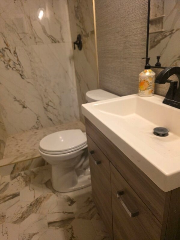 Foto del edificio - 2975 Edna Ln