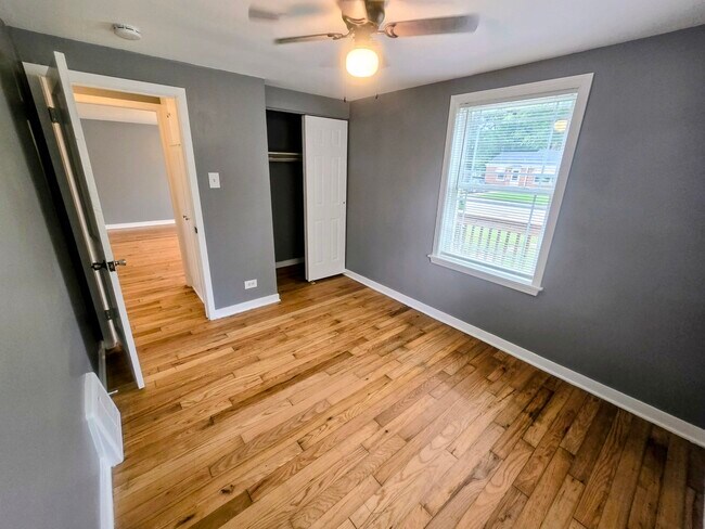 Foto del edificio - 1640 N Prairie Ave