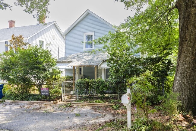 Photo - 207 Oliver St (West Columbia, SC) House